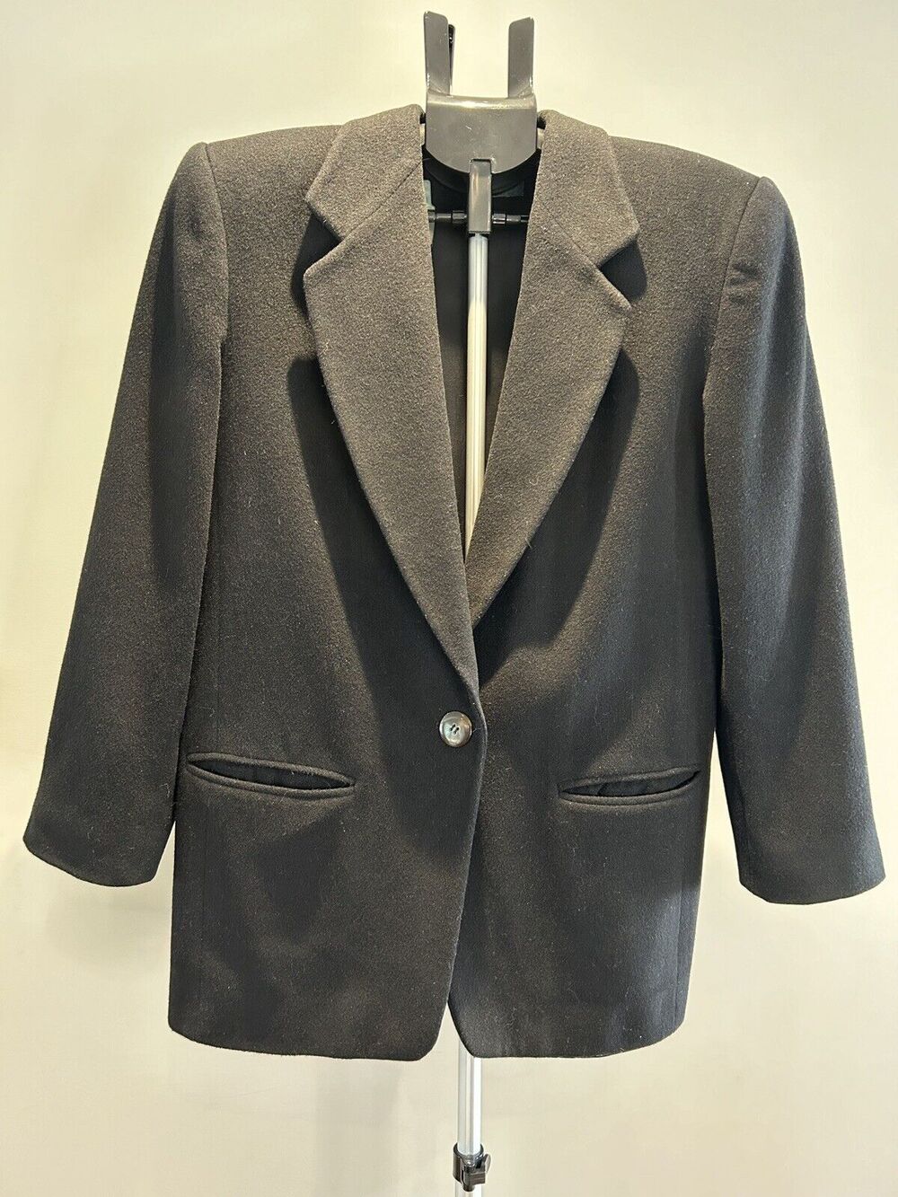 Harve Benard Classic Blazer by Benard Holtzman size Large